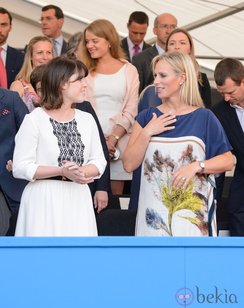 La Princesa Eugenia de York y Zara Phillips en el concierto del 60 aniversario de la coronación de Isabel II de Inglaterra