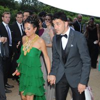 David Villa y Patricia González en la boda de Xavi Hernández y Nuria Cunillera