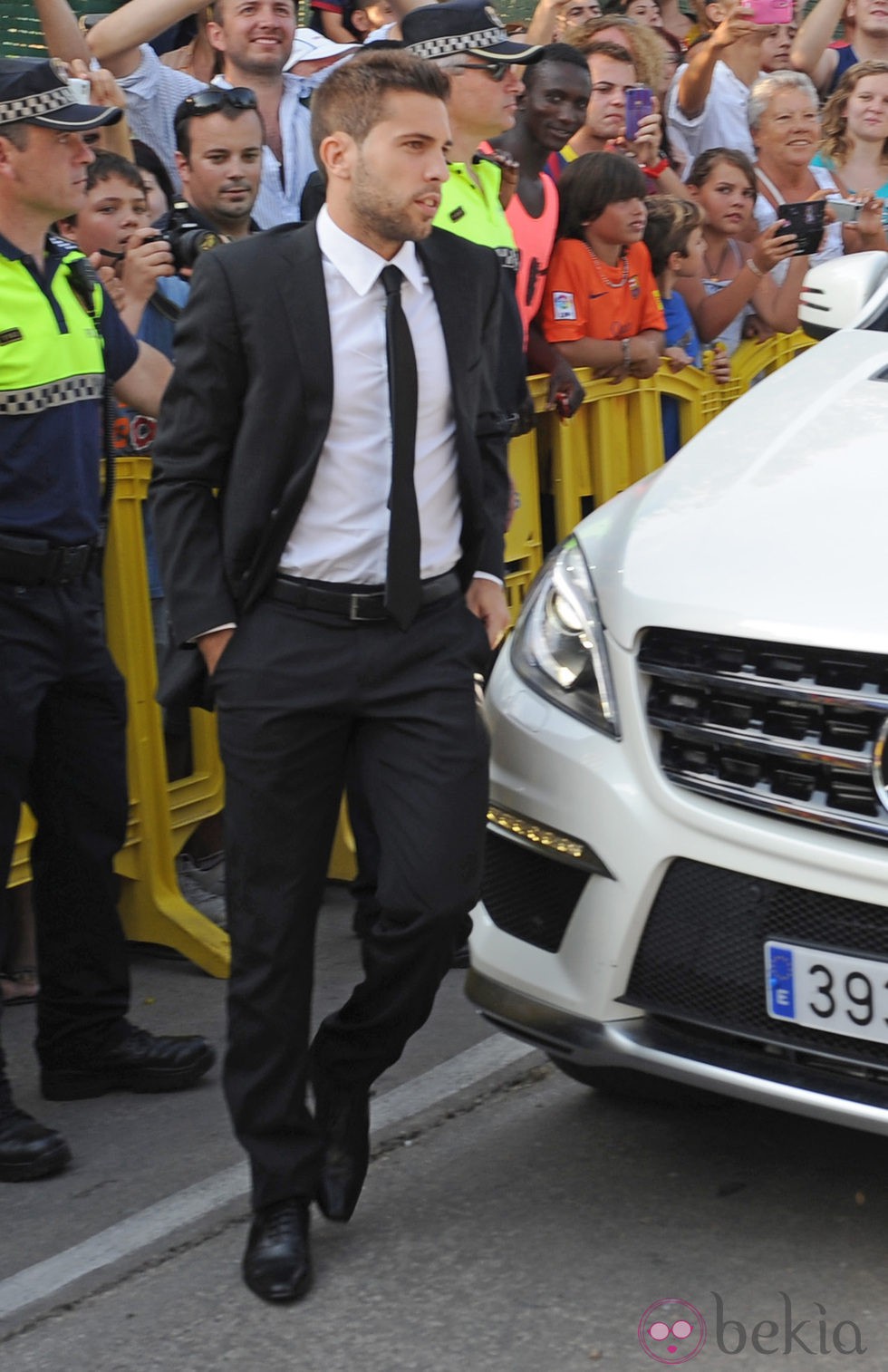 Jordi Alba en la boda de Xavi Hernández y Nuria Cunillera