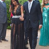 Cesc Fábregas y Daniella Semaan en la boda de Xavi Hernández y Nuria Cunillera