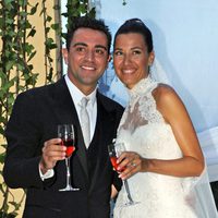 Xavi Hernández y Nuria Cunillera, sonrientes en el día de su boda