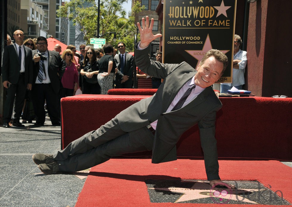 Bryan Cranston en la entrega de su estrella en el Paseo de la Fama de Hollywood