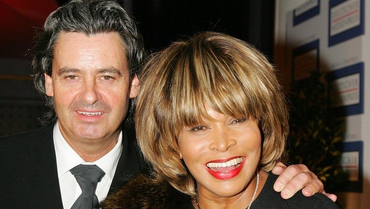 Tina Turner y Erwin Bach posan juntos