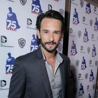 Rodrigo Santoro celebrando el 75 aniversario de 'Superman' en el Comic-con 2013