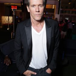 Kevin Bacon celebrando el 75 aniversario de 'Superman' en el Comic-con 2013