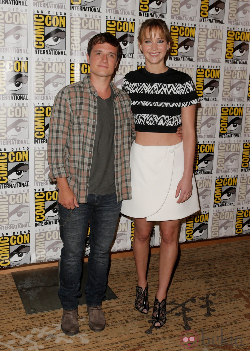 Josh Hutcherson y Jennifer Lawrence en la Comic-Con 2013