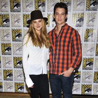 Shailene Woodley y Miles Teller en la Comic-Con 2013