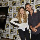 Shailene Woodley y Theo James en la Comic-Con 2013