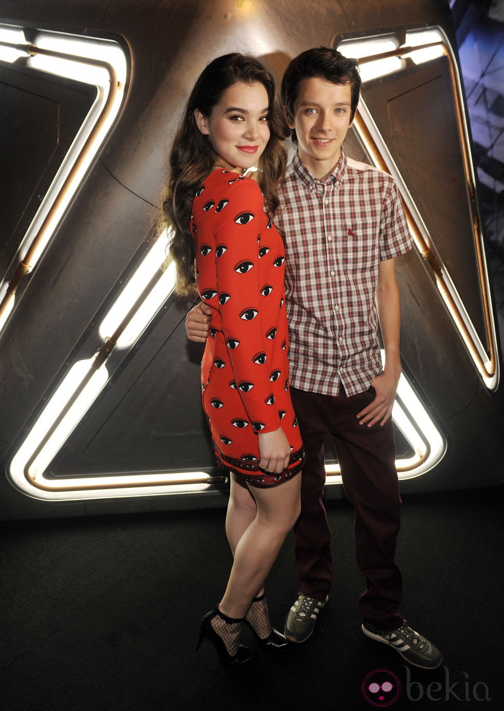 Hailee Steinfeld y Asa Butterfield en la Comic-Con 2013