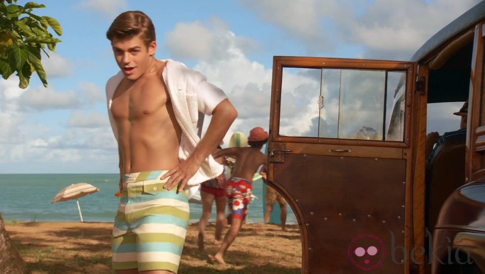 Garrett Clayton en una escena de 'Teen Beach Movie'