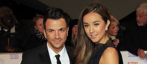 Peter Andre y su novia Emily MacDonagh en los National Television Awards 2013