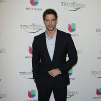 William Levy durante la premier de la telenovela 'La Tempestad' en Los Ángeles