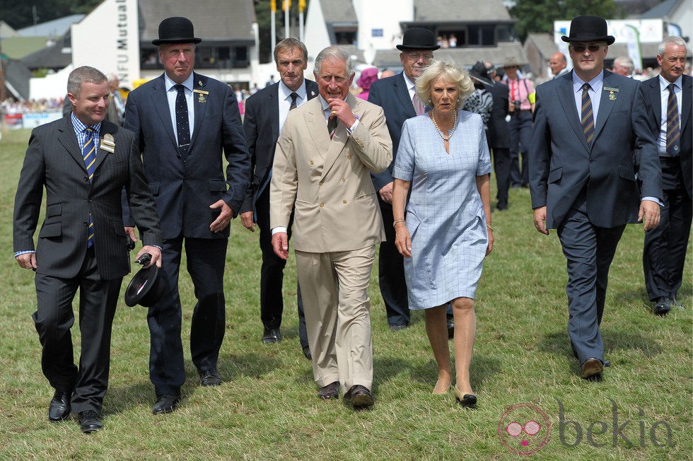 El Príncipe de Gales y la Duquesa de Cornualles en el Royal Welsh Show