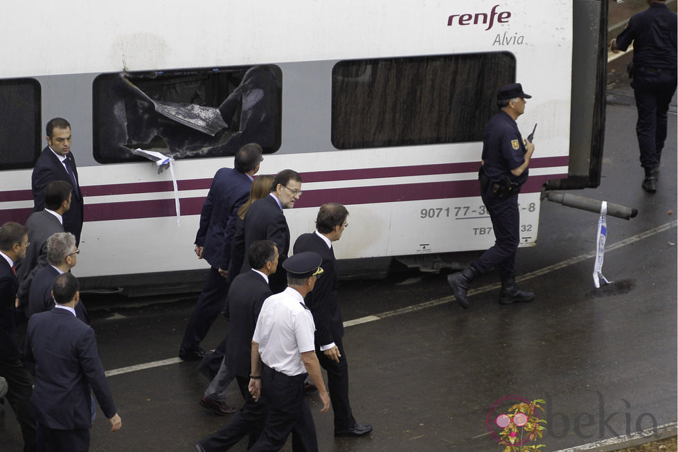 Mariano Rajoy visita el lugar del accidente de tren de Santiago