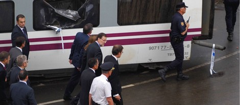 Mariano Rajoy visita el lugar del accidente de tren de Santiago