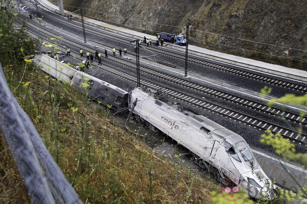 Estado del tren que descarriló en Santiago