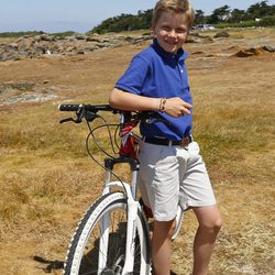 Gabriel de Bélgica de vacaciones en Francia