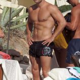 David Bustamante con el torso desnudo en Ibiza