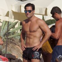 David Bustamante con el torso desnudo en Ibiza