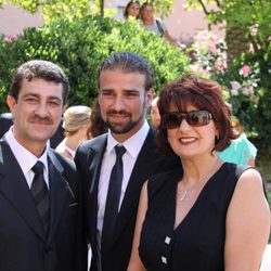 Mario Biondo con sus padres