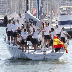 El Príncipe de Asturias a bordo del Aifos en Mallorca