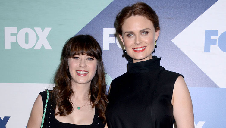 Zooey y Emily Deschanel en la Fiesta de Verano de la Fox 2013