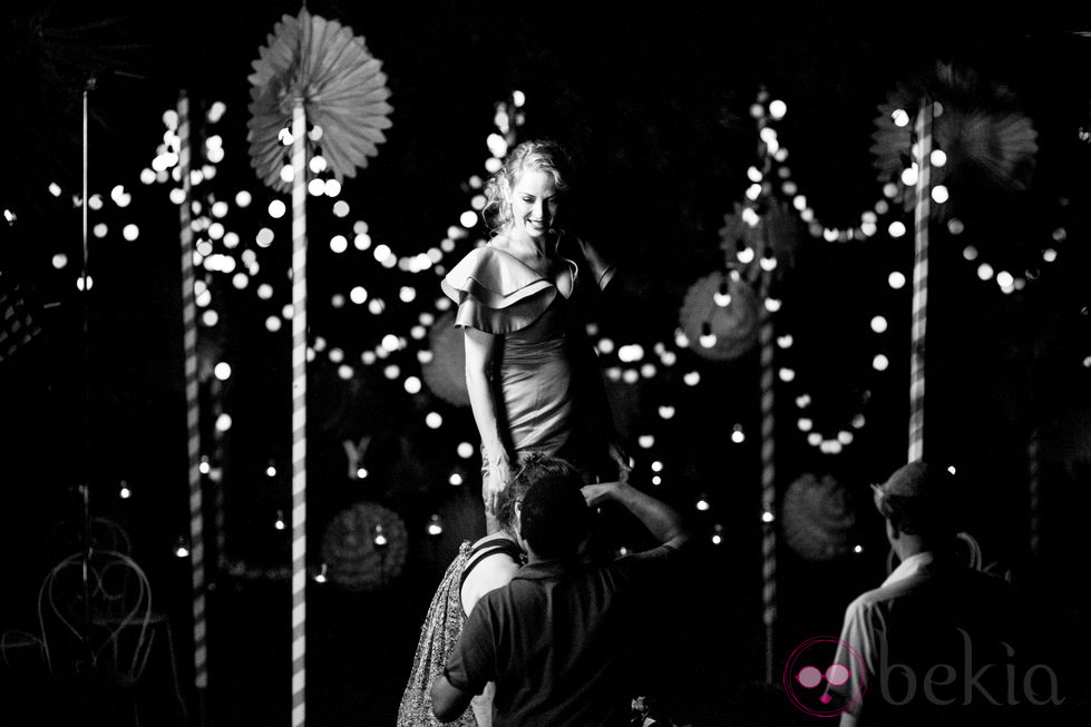 Uma Thurman posa en blanco y negro para el calendario de Campari 2014