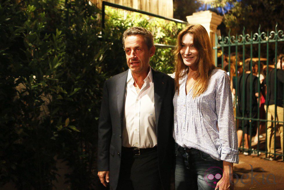 Nicolas Sarkozy y Carla Bruni en el concierto de Julien Clerc