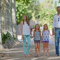 Los Príncipes de Asturias y las Infantas Leonor y Sofía a su llegada a la Granja de Esporles de Mallorca