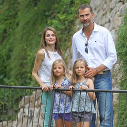 Los Príncipes Felipe y Letizia y las Infantas Leonor y Sofía en la Granja de Esporles de Mallorca