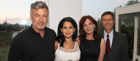 Alec Baldwin e Hilaria Thomas en la fiesta-presentación de un libro 