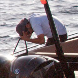 Leonardo DiCaprio en una lancha durante sus vacaciones de verano en Ibiza