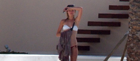 Toni Garrn en bikini durante sus vacaciones de verano en Ibiza