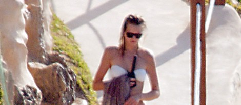 Toni Garrn disfruta del verano en Ibiza