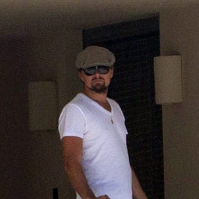 Leonardo DiCaprio disfruta del verano en Ibiza junto a Toni Garrn