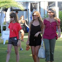 Patricia Rato con sus hijas Isabel y Alejandra en Sotogrande