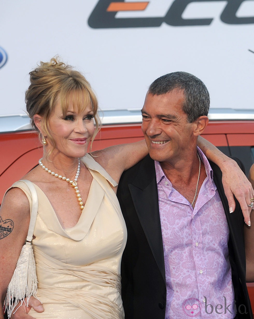 Melanie Griffith y Antonio Banderas, abrazados en la Starlite Gala 2013