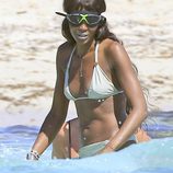 Naomi Campbell con gafas de bucear en Formentera