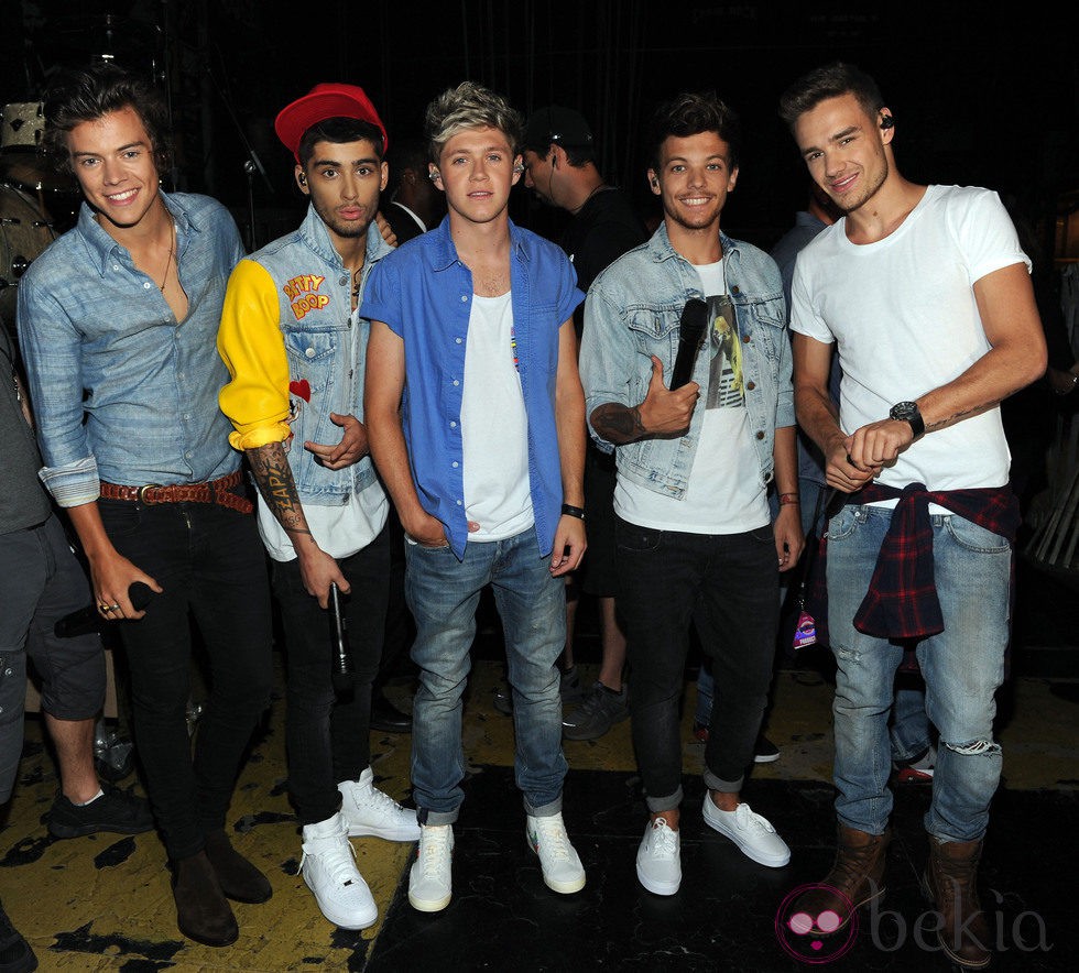 Los integrantes de One Direction en los Teen Choice Awards 2013