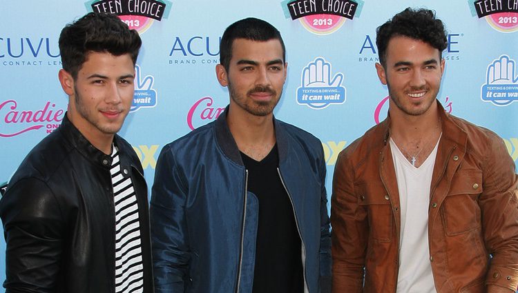 Jonas Brothers en los Teen Choice Awards 2013