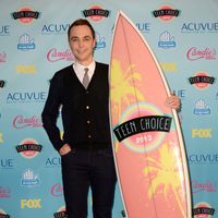 Jim Parsons premiado en los Teen Choice Awards 2013