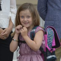 Isabel de Dinamarca en su primer día de colegio