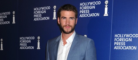 Liam Hemsworth en el almuerzo de la Asociación de la Prensa Extranjera de Hollywood