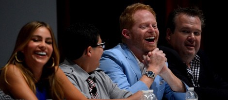 Sofia Vergara, Rico Rodriguez, Jesse Tyler Ferguson y Eric Stonestreet en la lectura del primer capítulo de la quinta temporada de 'Modern Family'