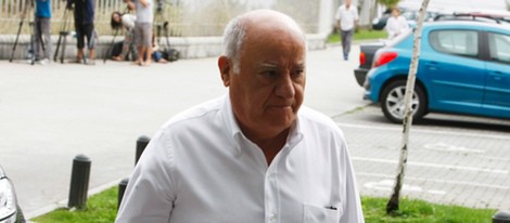 Amancio Ortega en la capilla ardiente de su exmujer Rosalía Mera