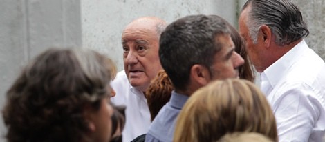 Amancio Ortega en el funeral de Rosalía Mera