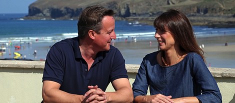 David y Samantha Cameron se dedican una tierna mirada en Cornualles