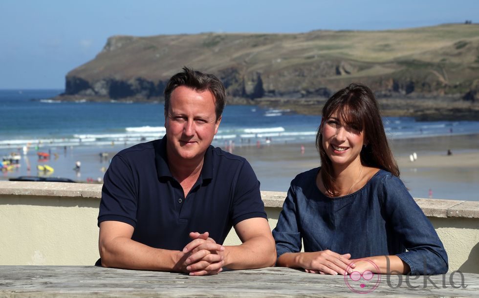 David Cameron de vacaciones en Cornualles con su mujer Samantha