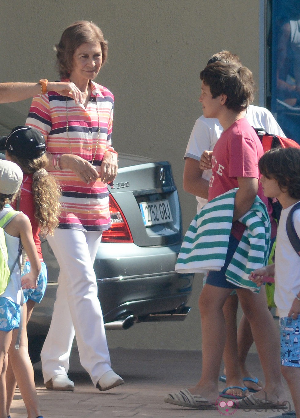 La Reina Sofía y Felipe Juan Froilán de Marichalar en el club náutico Calanova de Mallorca