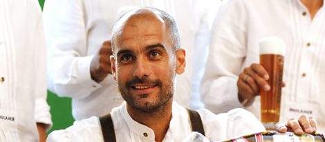 Pep Guardiola brinda vestido de bávaro